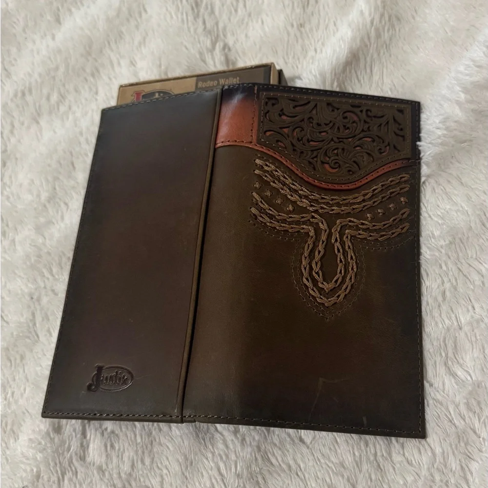 Justin Russet Inlay Rodeo Wallet - Picture 2 of 6